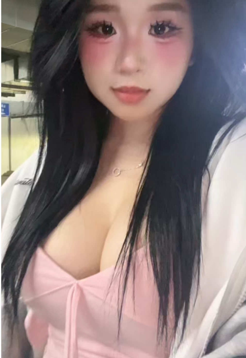 hình như hơi mờ…  #viral #xh 