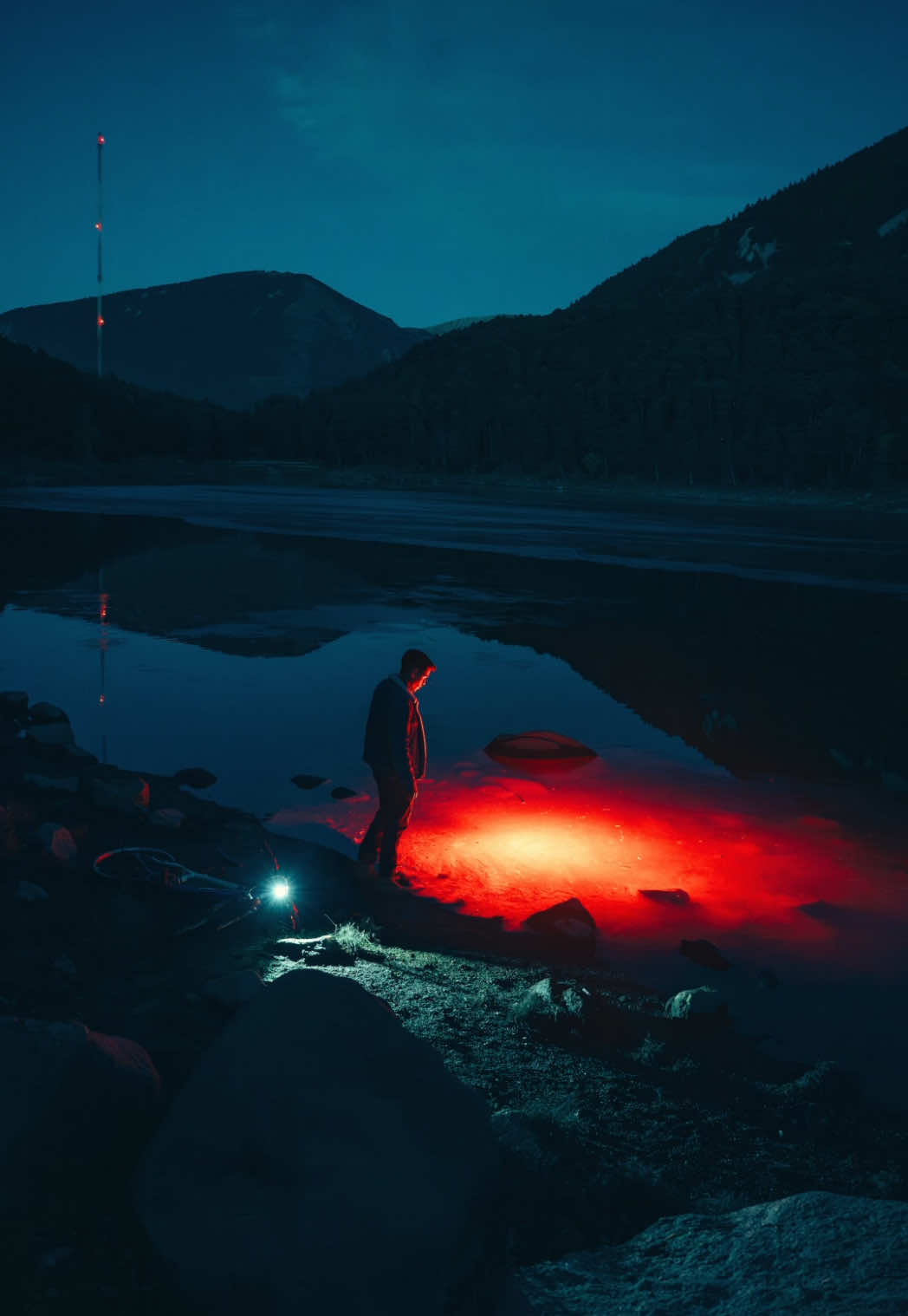 Stranger Things watergate We used @Adorama LIGHT TUBES to create this effect. Find them on my link in BIO ☝️ #adorama