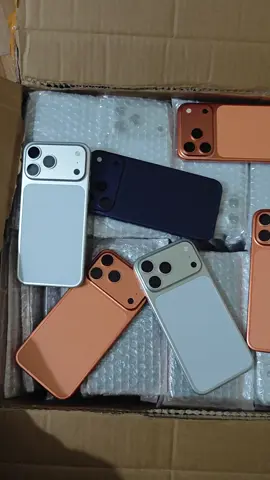 Em lại về vài thùng 17promax mô hình cho chị em nhà mình chơi đây ạ 😆#mohinhiphone #iphone17promax 