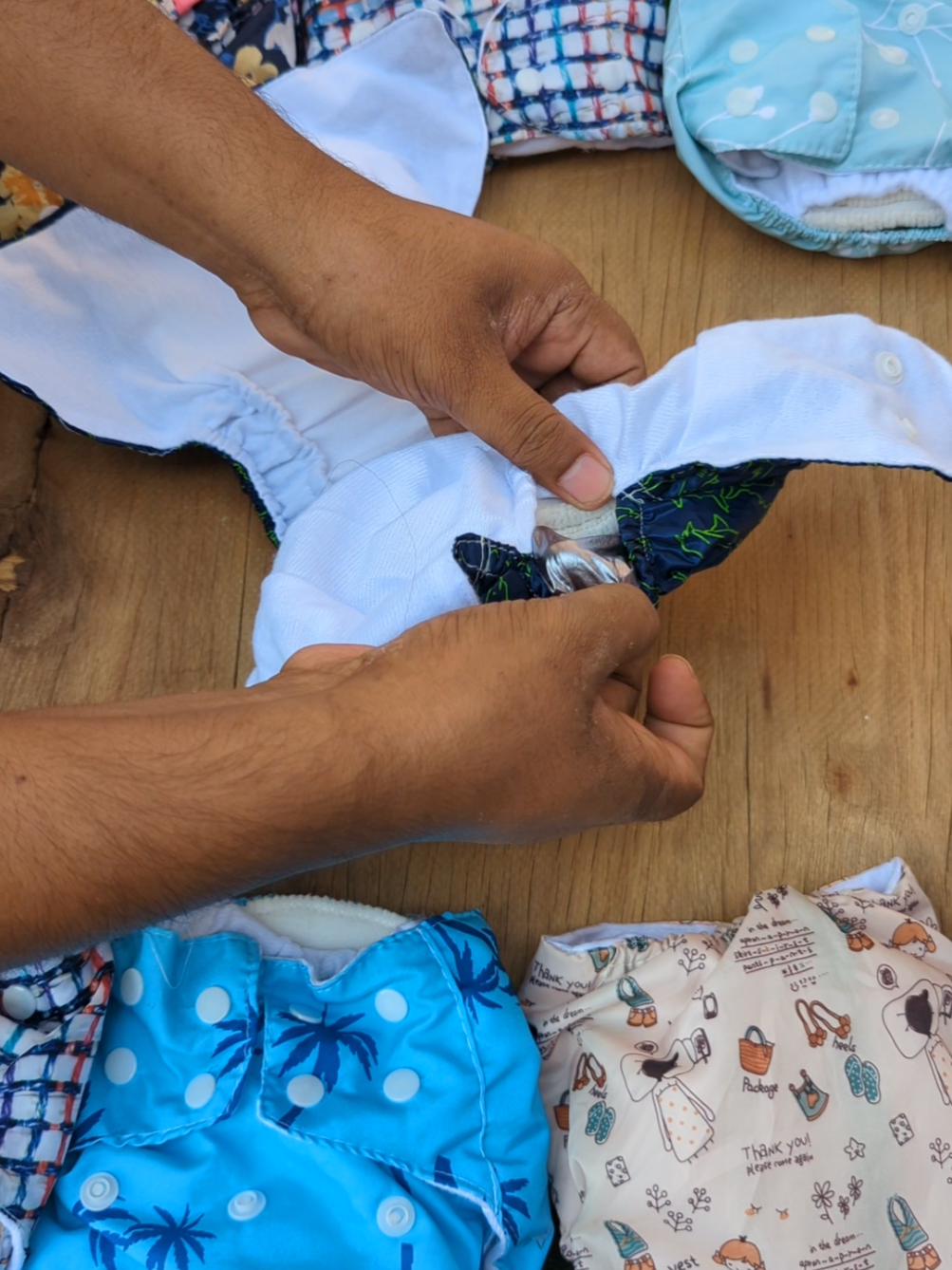 এই শিতে আপনার বেবির যত্নে বেবি ওয়াশবেল ডায়াপার অনেক বেশি উপকারি।  ✅ বেবির সুন্দর ঘুমের জন্য।  ✅ শিতে বেবি সুরক্ষা নিশ্চিত করতে।  ✅ লিকেজ থেকে বাচাতে।  অর্ডার করতে এখনই যোগাযোগ করুন :01816-613240 নাম্বারে।  #Diaper #washable #Babydiaper #