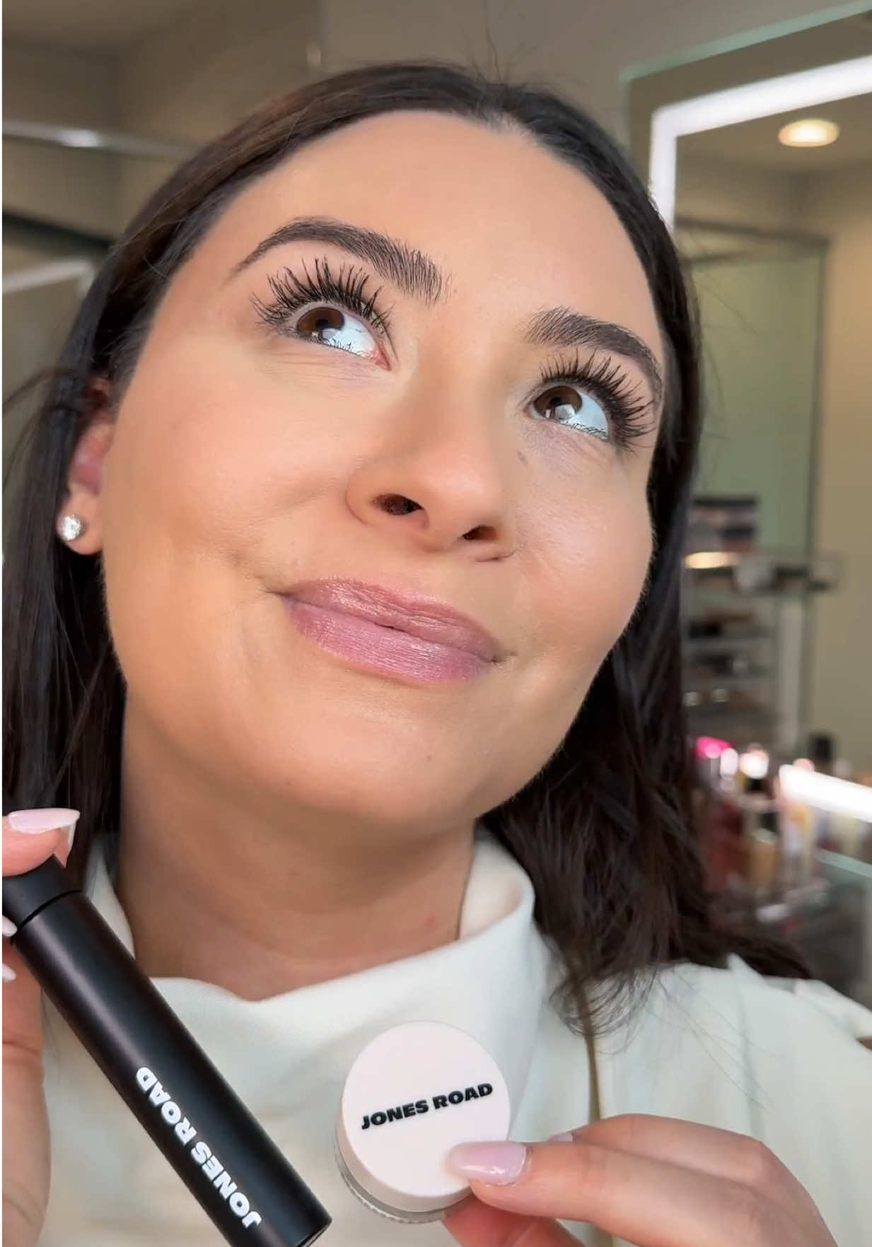 These @Jones Road Beauty products are perfect for an elevated no makeup makeup look 😍 #makeup #eyeshadow #holiday #giftguide #grwmmakeup 