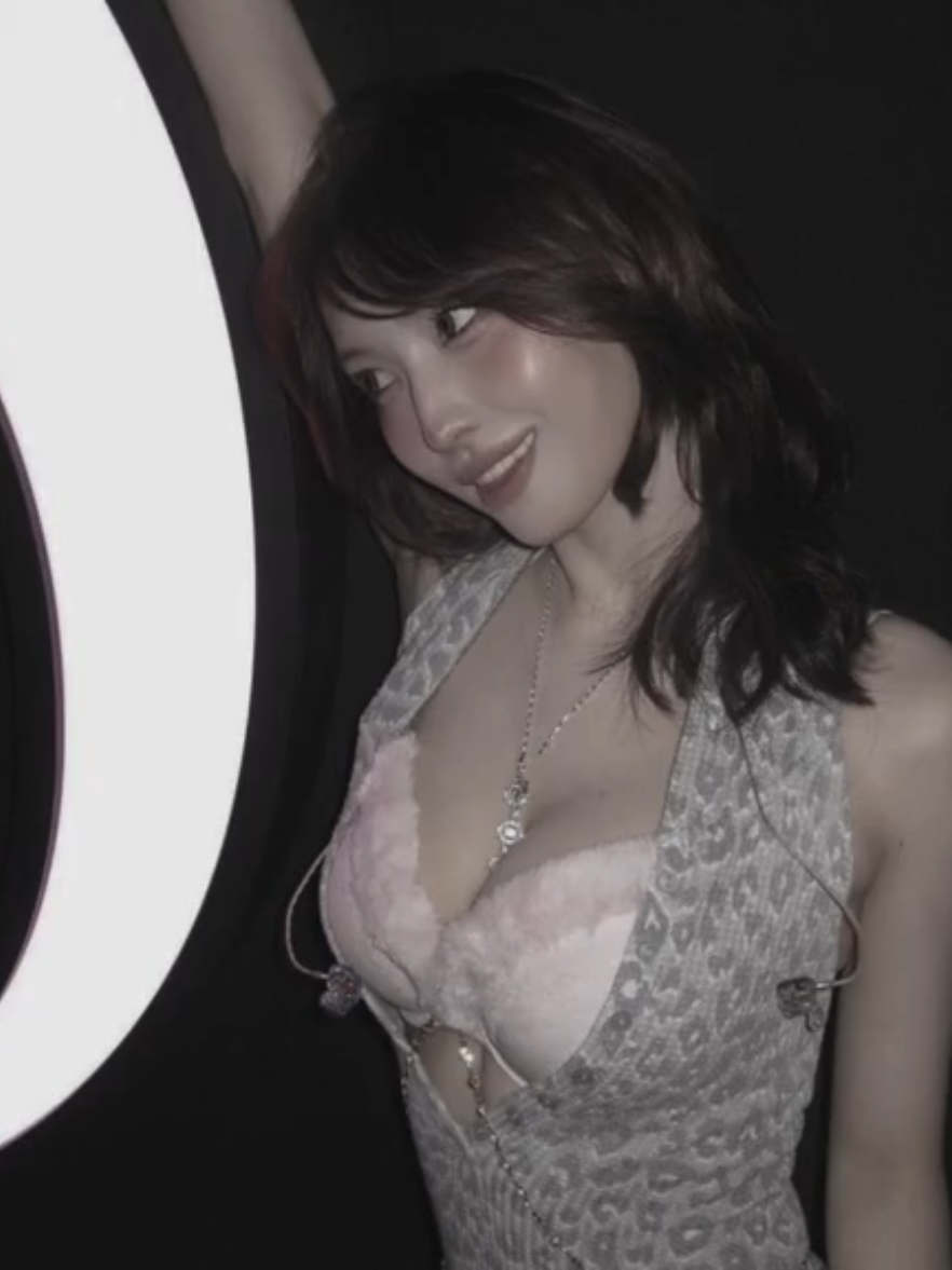 sen nasıl bişeysin be kadın . . #fyp #keşfetbeniöneçıkar #foryoupage #global @TikTok @Global 