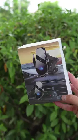 High Value and high tech Wireless charging car phone holder 360 degree rotating infrared sensor auto clip-on #tiktokshopblackfriday #carphonemount #caraccessories #fyp #phonemountforcar 