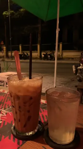 Năm ấy, tất cả mọi thứ sụp đổ cùng một lúc…