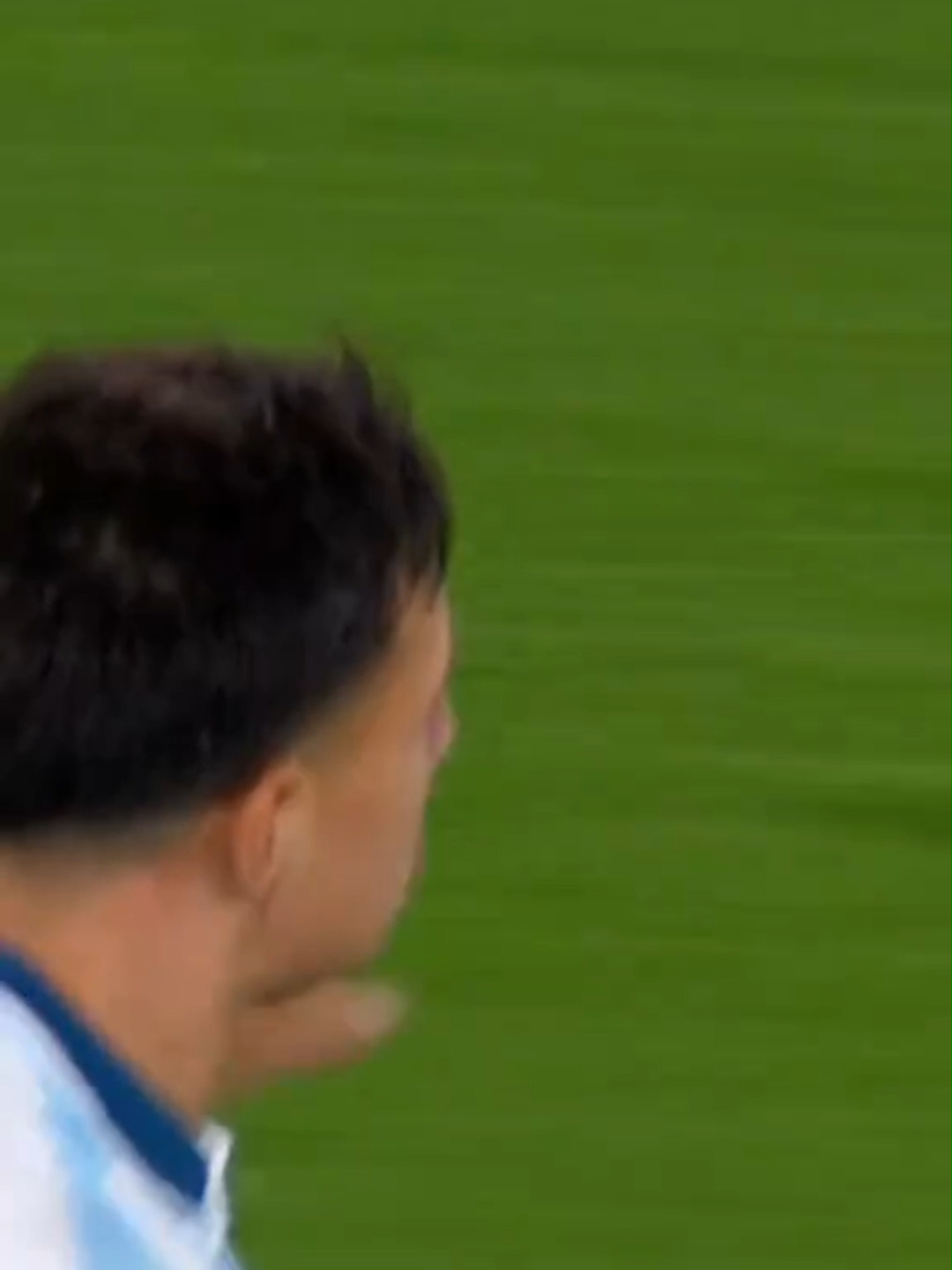 ⚽️ ¡Un PARTIDAZO ÉPICO! Racing 3 - River 2 💥 Este video resume el vibrante y emocionante encuentro entre Racing Club y River Plate, calificado como 