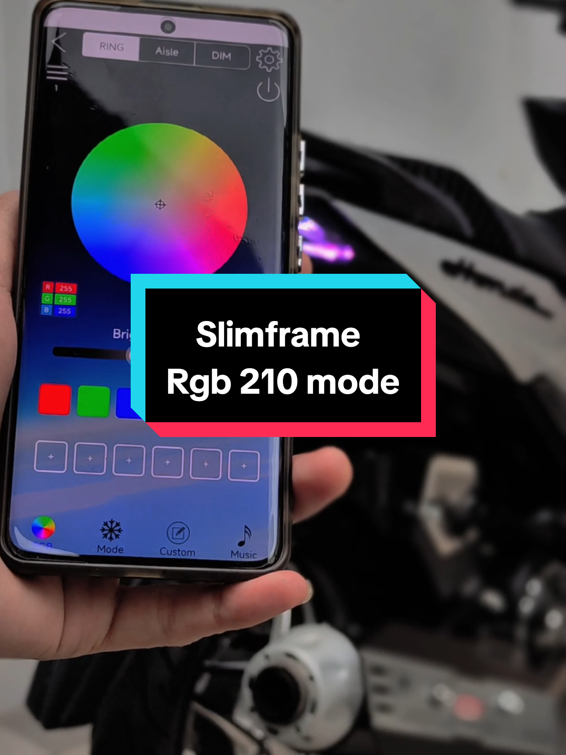 Bisa diatur lwat aplikasi ada 210 mode dan 16jt warna yg bsa kmu plih👌#slimframe #ayotoledofficial #fypdonggggggg #stoplampslimframrgb #masukberanda @AyotoLED Indonesia @AyotoLED.Official 