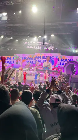 Milen nih gays#academia 