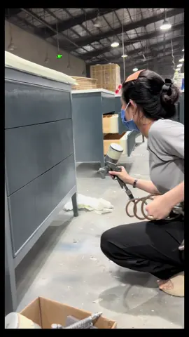 Hít dô 1 bụng sơn mà tay còn cứng đơ 😵‍💫😵‍💫 #kimyen🦋🦋 #congnhan #xuhuongtiktok2025 