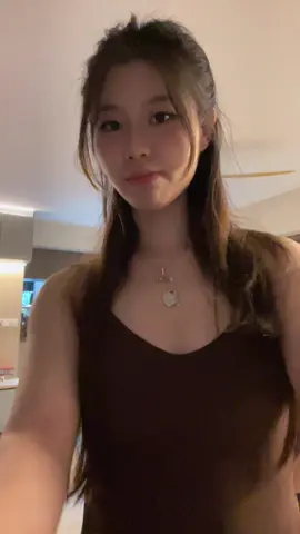 i sprained my neck… 🙁🙁