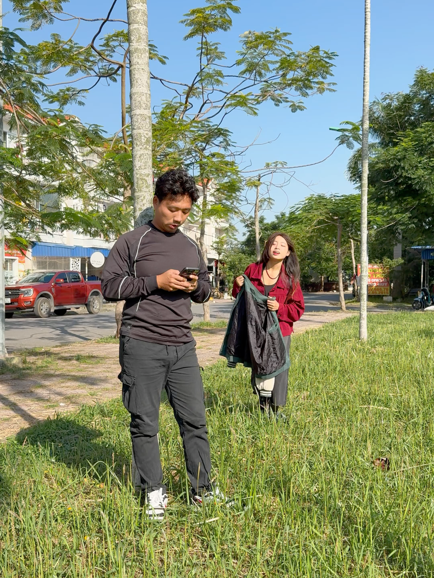 Let me put the shirt on you | Oppa Huy #huyseoul