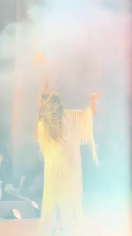 Jennifer Lopez at wedding #jenniferlopez #jlo 