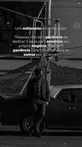 Engraçado como muita gente diz que 3 anos é tempo demais pra construir o próprio negócio. Mas essas mesmas pessoas trabalham 40 anos pra enriquecer os outros... sem reclamar. Ficam a vida inteira acordando cedo, pegando trânsito, ouvindo grito de chefe, vivendo no automático. Tudo isso por um salário que mal paga o mês. Mas quando alguém decide empreender, sonhar alto, construir algo seu... chamam de louco. Não é que falta capacidade. Falta coragem. Porque ensinaram a gente a ter medo. Medo de arriscar. Medo de errar. Medo de não dar certo. Só que ninguém fala do medo de chegar aos 60 e perceber que viveu a vida toda pra realizar o sonho dos outros. Então se for pra ter paciência com algo... que seja com o seu propósito. Porque 3 anos construindo a sua liberdade... sempre vai valer mais do que 40 anos construindo a dos outros. Tags, ignore: #sucesso #disciplina #desenvolvimentopessoal