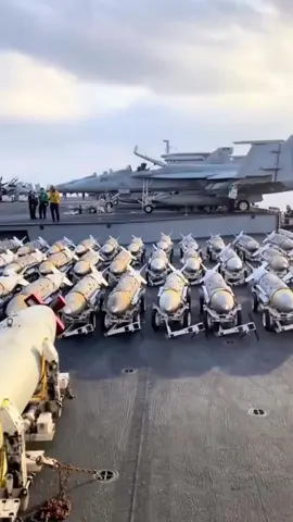 #usnavy #aircraftcarrier #aircraft #fighterjet #us 