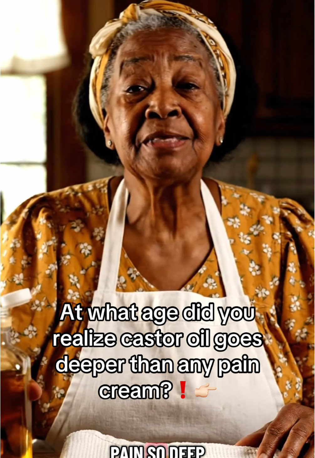 A simple castor oil pack that helps ease deep inflammation, calm cramping, and loosen stiff joints. A remedy passed down for a reason #castoroil #painrelief #naturalremedies #inflammationrelief #apothecary 