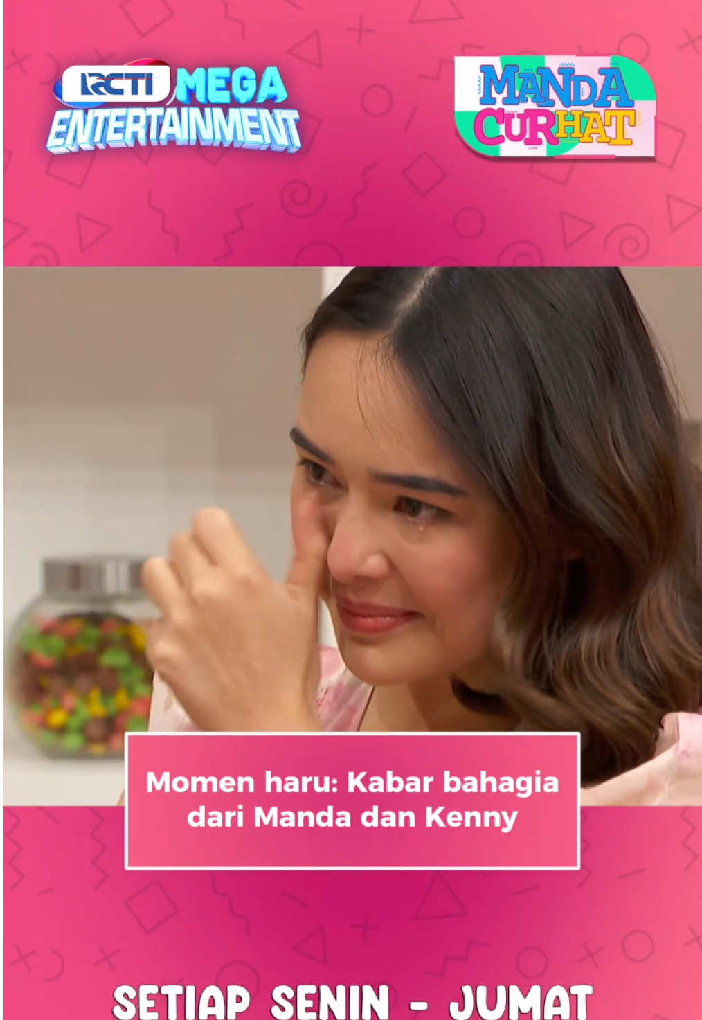 Terharu banget! semuanya ikutan nangis 🥹 Sehat sehat yaa bumil dan calon debay kita💙 Saksikan 𝗠𝗮𝗻𝗱𝗮 𝗖𝘂𝗿𝗵𝗮𝘁 setiap Senin-Jumat pukul 16.00 WIB eksklusif hanya di RCTI #mandacurhat #mancurrcti #mandacurhatdircti #amandamanopo #kennyaustin  