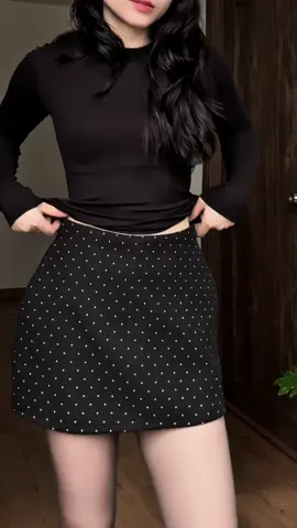 Ta nói 4 màu cũng k đủ 😭 #thoitrangnu #chanvayngan #TikTokFashion #chanvayxinh #énđây 