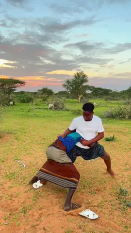 Waxba kadacay 🤣🤣🤣#@Tahlil .photographer📸📸 #@Mideeye photographer📸 