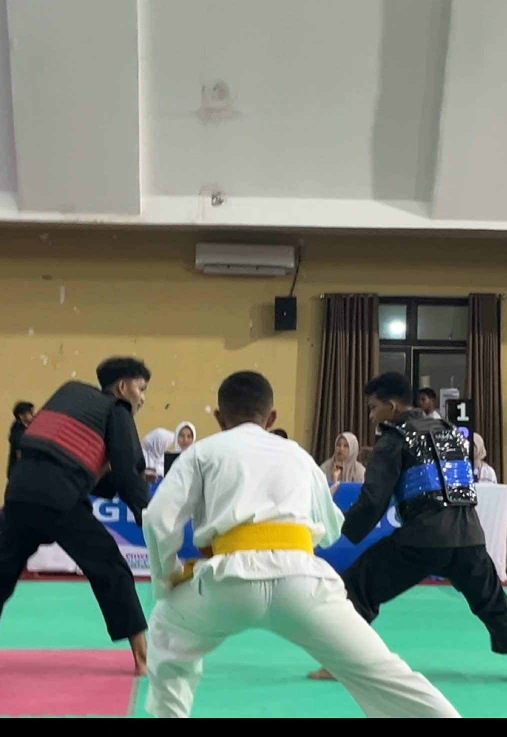 Menyerang dan mengakhiri dengan seni kaidah itu sangat Indah🔥❤️👊🏻🫸🏻🫴🏻 #fyp #pshtbanjarmasin #pencaksilatindonesia #pshtkalimantan #berjuang 