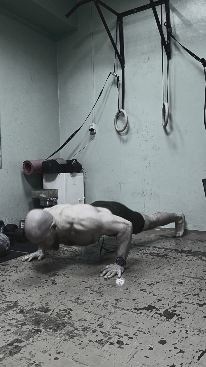 Набор отжиманий для разнообразия твоей тренировки: туториал #pushups #sports #calisthenics #motivation #туториал #тренировка #отжимания #спорт 