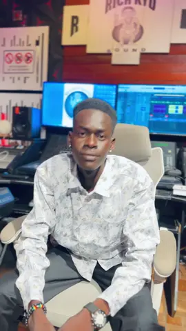 #Ye_Ngo by @Bono Luxx #foryoupage❤️ #viraltiktokvideos✅ #southsudantiktokers🇸🇸🇸🇸🇸🇸🇸🇸🇸🇸🥰😘❤️ #Aweilda_Number_One let’s use this sound @Myless Runna Arol🤴❤️💯 @Deng Petpet @BITH ATEM 🎙️ @AkA Icøn 🦬 