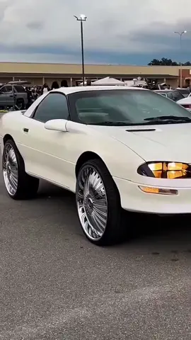 كيف تتحرك السيارة دون أن يدور الإطار؟