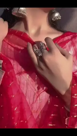 للہ یہ شب و روز کی اُلجھن سے نکالو🙂 🤌🏻#tiktok #aesthetic #poetrystatus #viral #fyp 