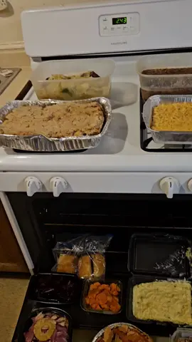 #Thanksgiving Holiday #Food baked chicken cabbage greens, pinto beans chicken and dressing, macaroni and cheese, ham, candy ham, hot water cornbread, potato salad, chillings, sweet potato pie, camel cake