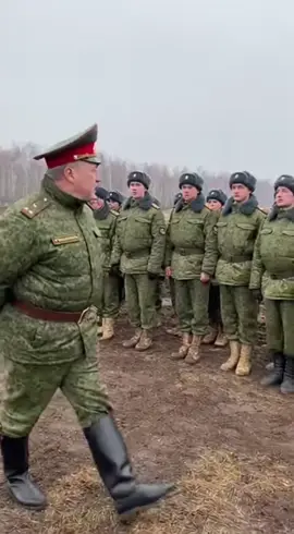 Тыж программист в армии 😂 Программисты есть? ✅ Отправляй знакомому программисту 🔥 #юмор #прркол #приколы #программист #тыжпрограммист #деньпрограммиста #армия #россия 