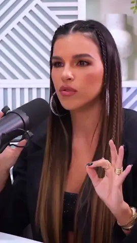 Toda vez que você pensa em algo, você vibra isso. E quando vibra… você atrai. Por isso, aprender a condicionar a mente e treinar o seu sentir não é um detalhe: é o caminho inteiro. E isso não acontece sozinho. É prática. É exercício. É treino diário. É você ensinando seu cérebro a sair do medo, da escassez, da dúvida, e entrar no campo da clareza, da coragem e da certeza. No Basta Sentir — O Treinamento, eu ensino exatamente esse processo: como ajustar sua mente, organizar sua energia, transformar o seu sentir e finalmente atrair aquilo que você deseja viver. Se esse é o seu momento, o link para entrar está na minha bio. Comece hoje. Seu futuro depende do que você vibra agora.