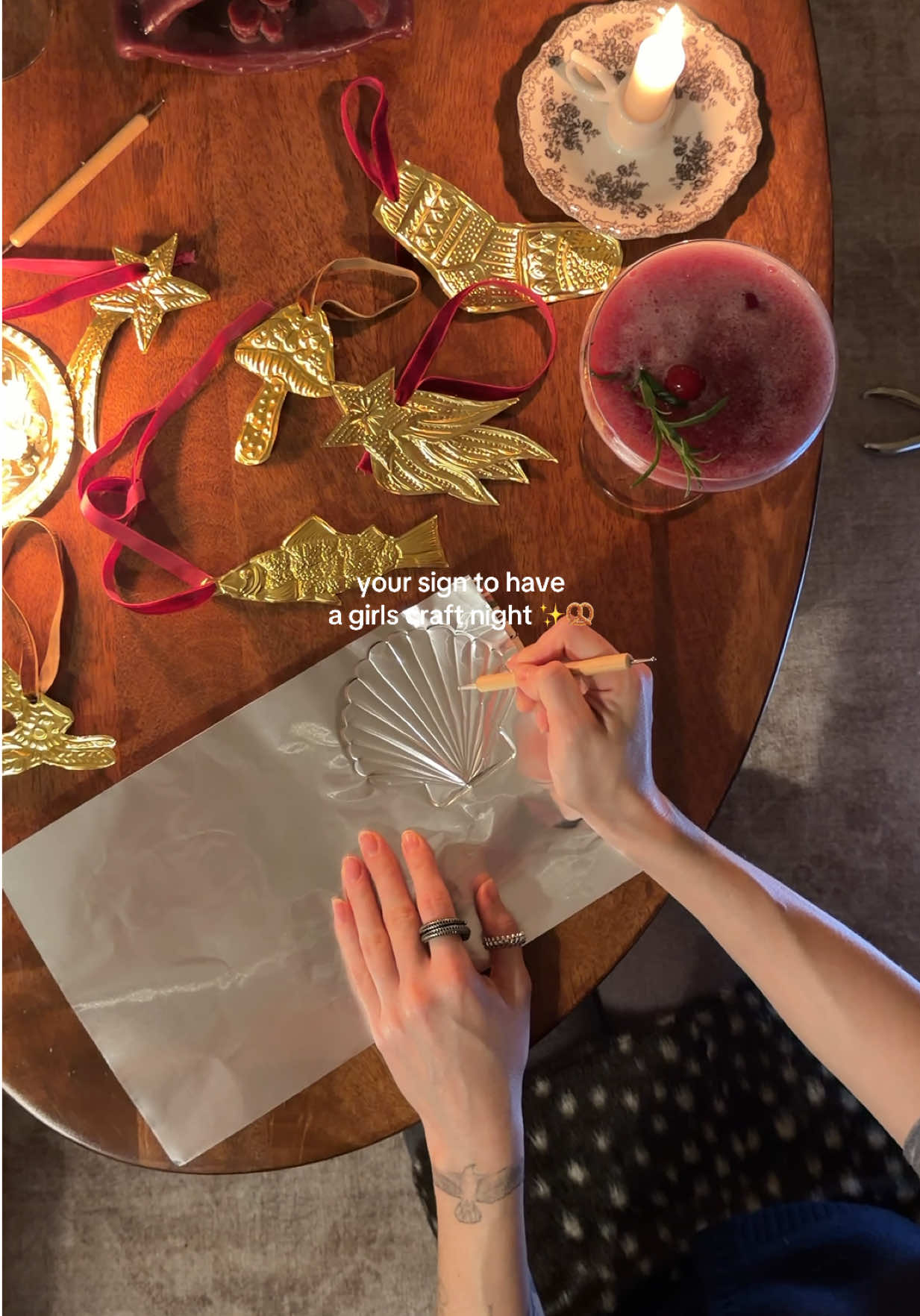 Tried foil embossing for the first time and it was sooo wholesome ✨♥️ #girlsnightin #festivehosting 