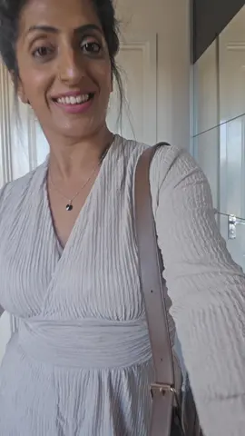 when you get a filmy moment with your door handle 😂😅 #desi #romance #model #tiktokshop #fyp 