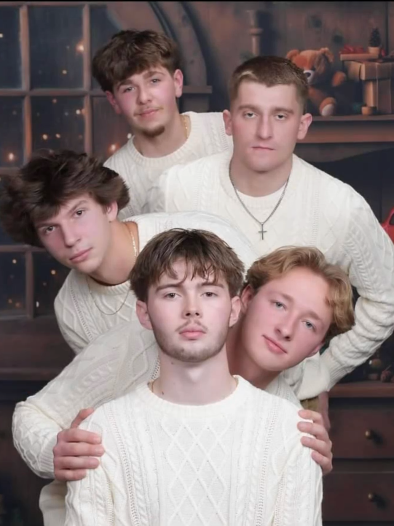 It's awkward holiday photoshoot season! Round up your crew and embrace the awkward. 😉🎅 📸: @Samuel Courcy  #jcpenneyphotoshoot #holidayphotoshoot #awkwardphotoshoot #jcpenneyportraits