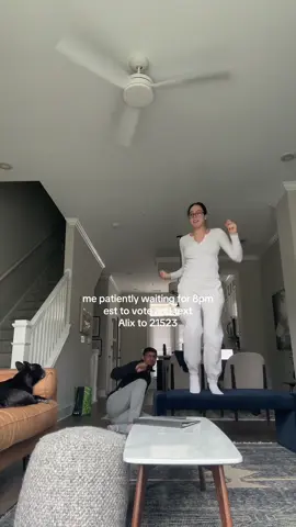 Can’t stop singing the theme song LMAOOO… Will be making my WHOLE family vote @Alix Earle tonight!!! Let’s get this girl a 🪩 #dwts #dancingwiththestars #alixearle #valix 