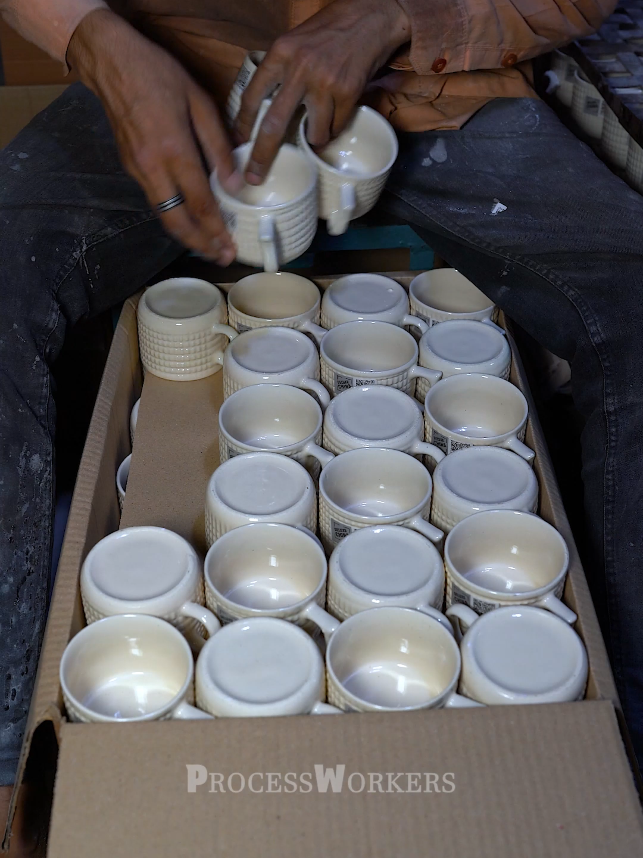 watch how beautifull ceramic mugs are created by skilled artisans ##satisfiying ##manufacturing ##industrial #mugs #making #howitsmade #production #foruyou #foryoupage❤️❤️ #germany #unitedstates #unitedkindom #process #viral_video #behindthescene