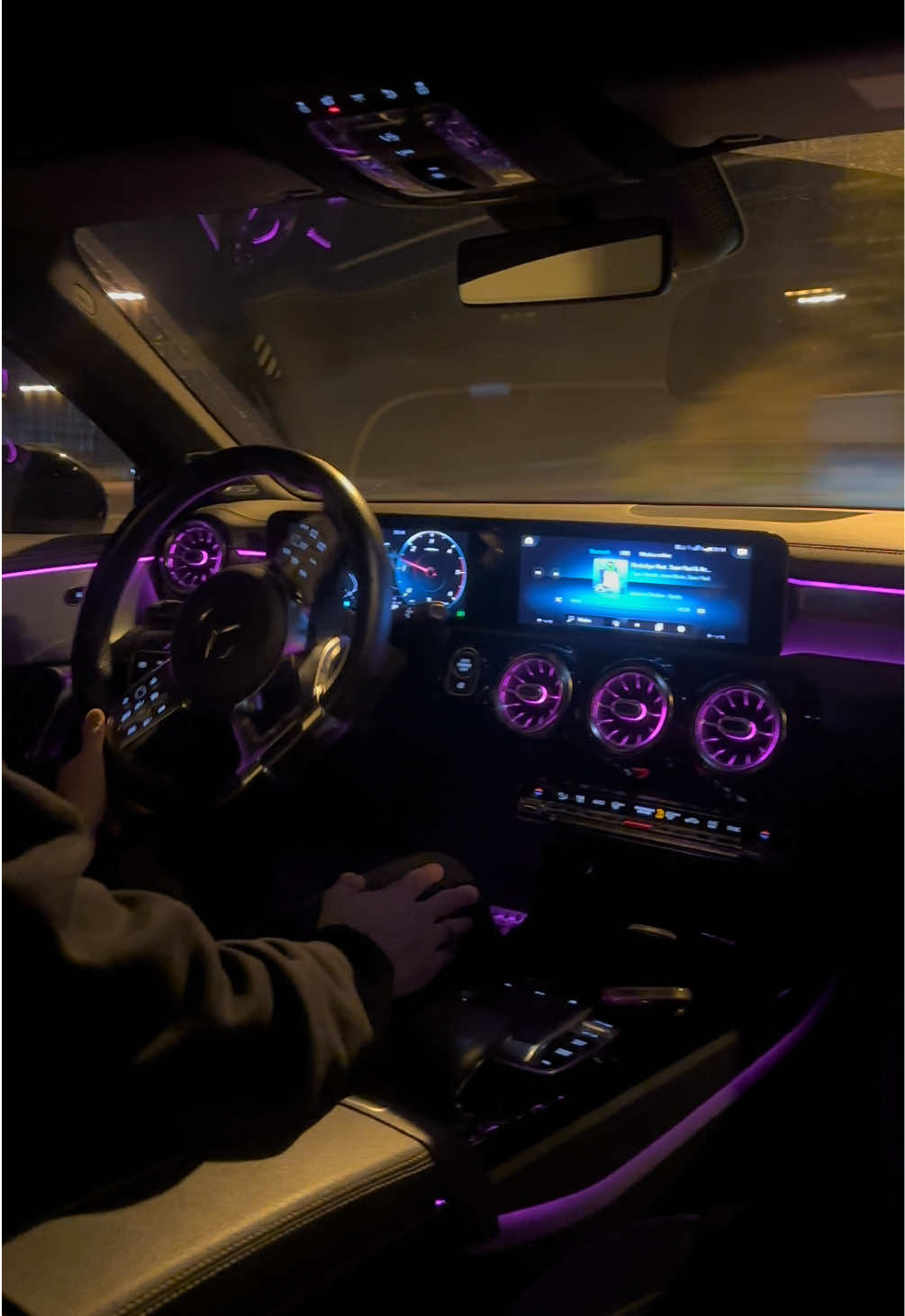 #nightride #nightdrive #mercedes #drivetherapist 