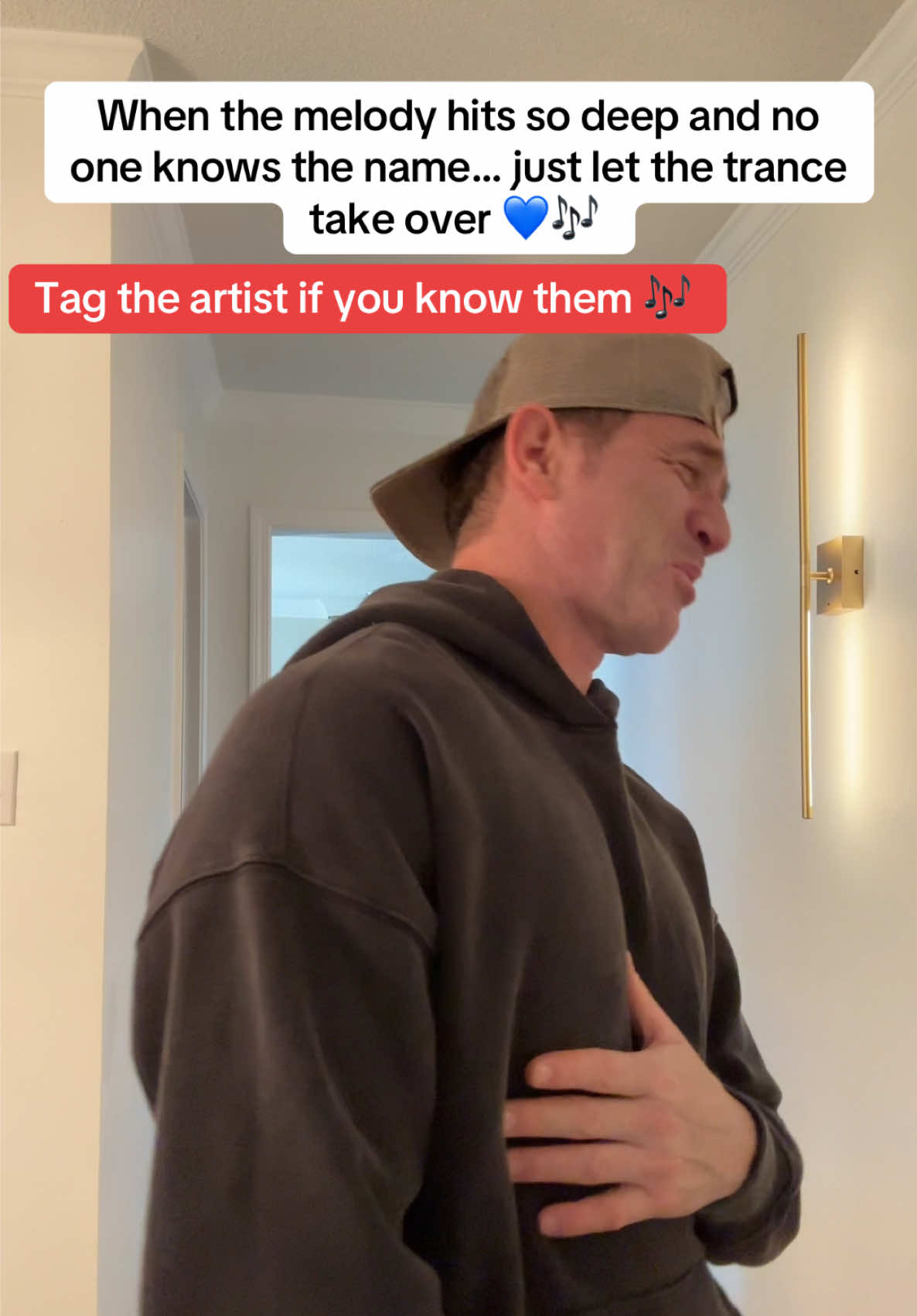 This melody… pure trance energy and no one knows who made it 😎💙 Tag the artist if you do! #MelodicTechno #trancevibes #trancecommunity #trancefamily #trancemusic 