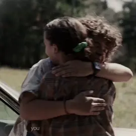 #HENDERHOP  can the duffer brothers pleaseee go back in time and change the love triangle to a love square because it’s so unfair that we miss out on this #strangerthings #scaliasluvr #elevenhopper #dustinhenderson 