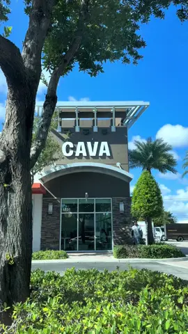 10/10 experience @CAVA so freaking delicious! 