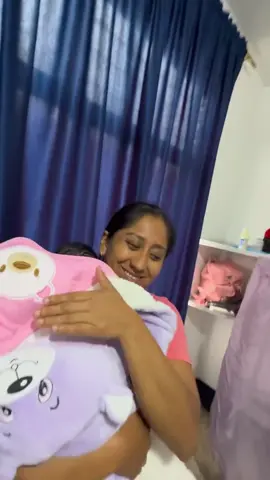 Mi Sofi conoce a su hermanita 😍❤️ #HermanaMayor #AmorDeHermanas #MomentosEspeciales