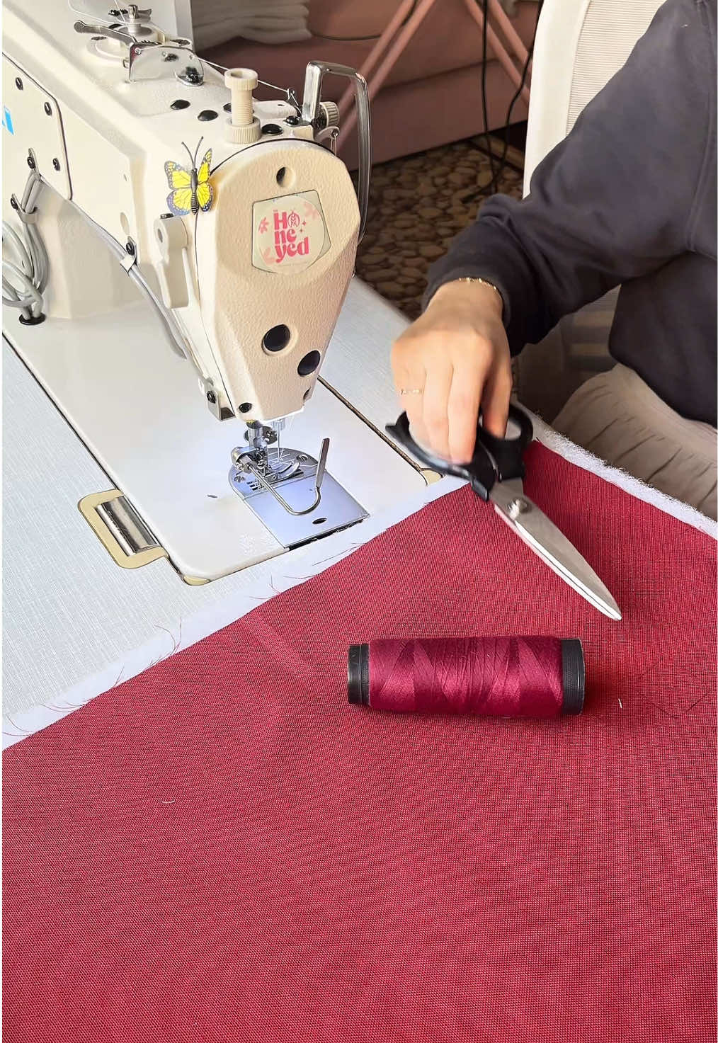 moments from my sewing days🏄🏻‍♀️✂️ #sew #sewingpattern #sewingtutorial #etsy #sewingtiktok 