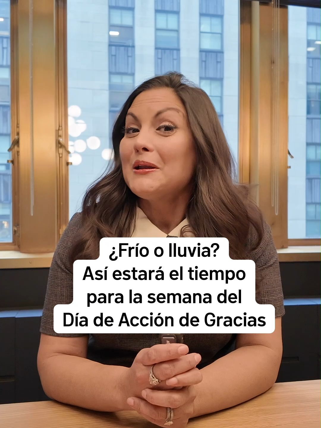 Muchos ya salieron de viaje para la celebración del Día de Acción de Gracias, mientras otros están planeando ir al tradicinal Desfile de Macy's en Nueva York. Pero, ¿Cómo estará el clima?  Nuestra Andrea Romero nos explica cómo nos debemos preparar para esta semana. #NYC #thanksgiving #Thanksgivingparade