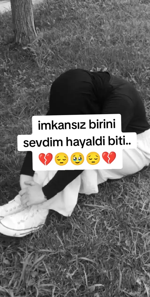 hiç mutlu değilim #💔💔 #😥 #🥀💔 #kesfetedüş #kesfetbeni 