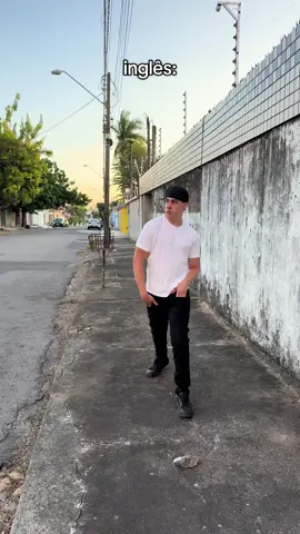 vale a pena ver o inglês 😂 