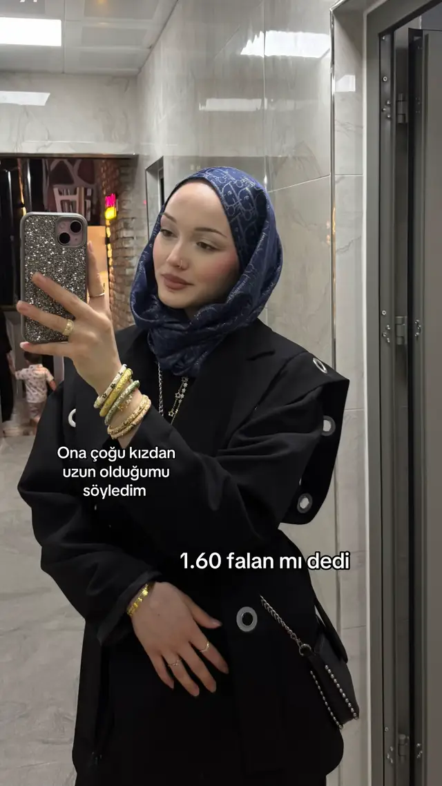 Akım diye yaptım aşırı uzun değilim bir de boyumu çok soruyordunuz o yüzden 