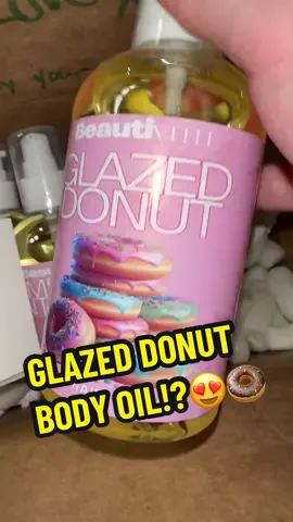This Glazed Donut body oil from @Beautivelle is TOP TIER delicious smelling! 🍩🤤 Stay tuned for my full unboxing and individual videos for these bc BABYYYYY they’re giving what needs to be gave!!😍 #beautivelle #gourmandbodycare #bodyoils #bodyoil #gourmandgirlies 