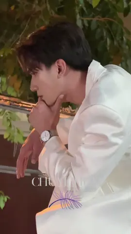 Để có những tấm hình đẹp thì đồng chí Cường đã phải phi nhảy như lày đây #chumchum #BiMatVbiz #lienhoanphimvietnam2025bychumchum #lienhoanphimvietnam2025 #donhathoang 