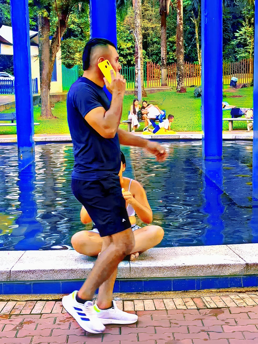 The electric cell phone ⚡️#funny #funnyvideos #funnymoments #funnyprank #comedy