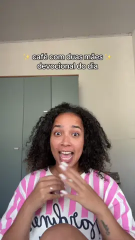 Café com duas mães, vamos ao devocional? #amigas #devocional #lgbt🌈 #esposa #fyp 
