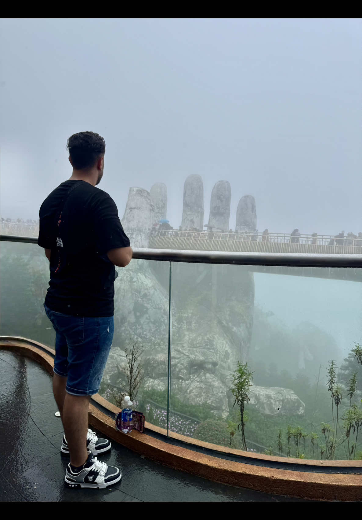 What a View 🤯😲🇻🇳 The best place in the world 🪬🇻🇳 Banahills Danang Vietnam  #vietnam #banahills #danang #disneyland #disney 