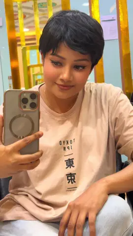 Hi Girls 😋 කොණ්ඩේ කැපුවා 😁